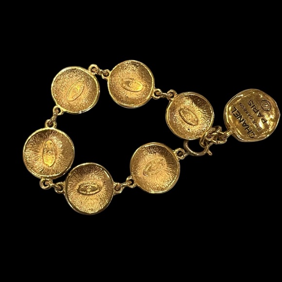Vintage Chanel Coco Button Gold Coin Bracelet - Picture 5 of 13